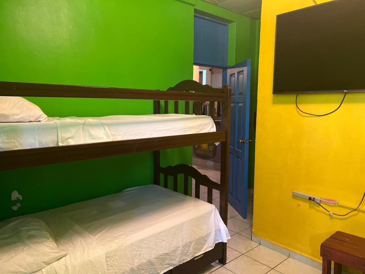 Hotel La Guacamayos La Ceiba Extérieur photo