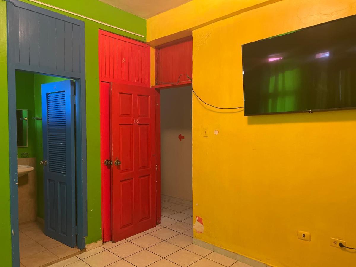 Hotel La Guacamayos La Ceiba Extérieur photo